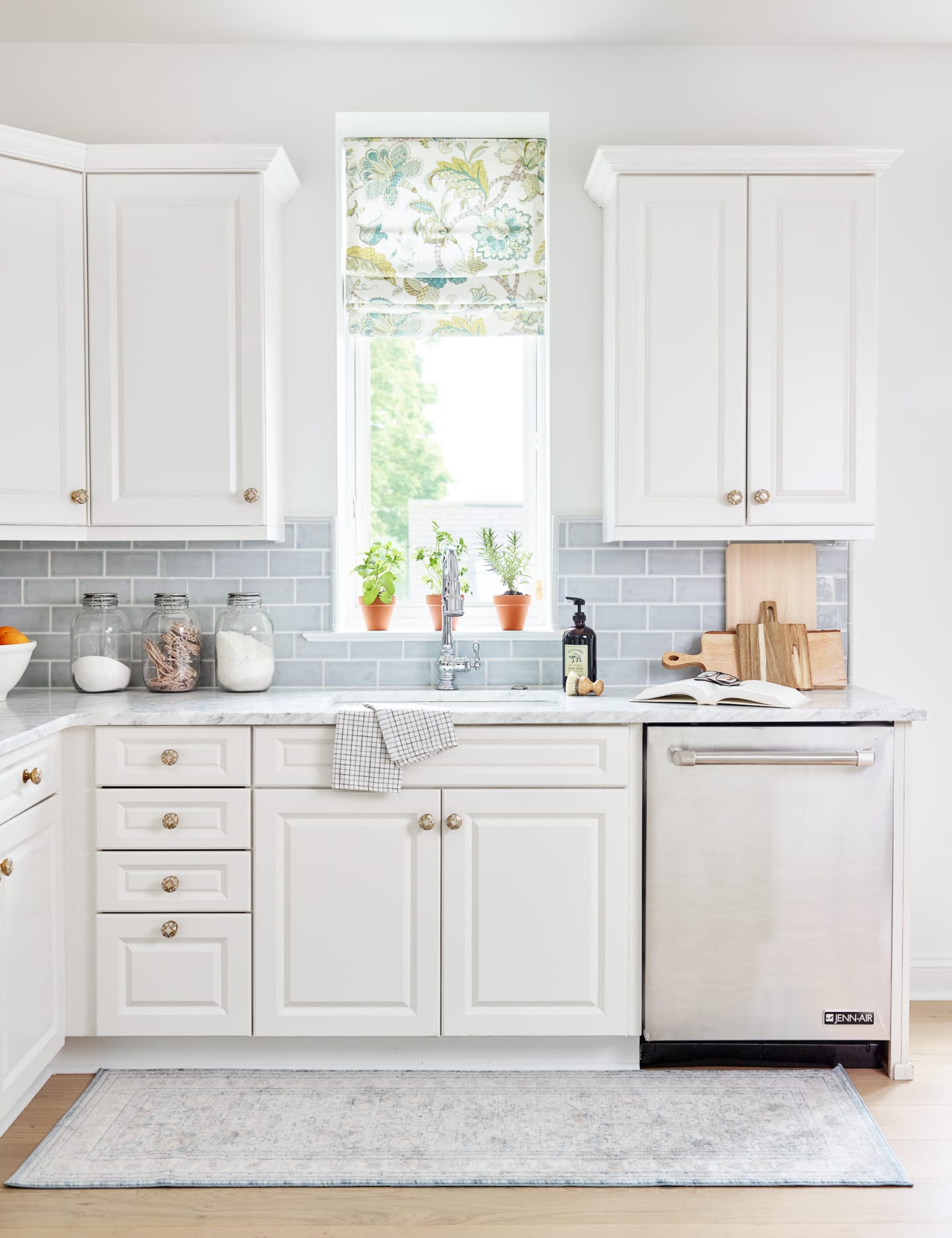 Kitchen, Main Line Pied-à-Terre in Bryn Mawr, Pennsylvania